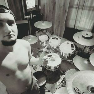 Meet your Posher, Logan